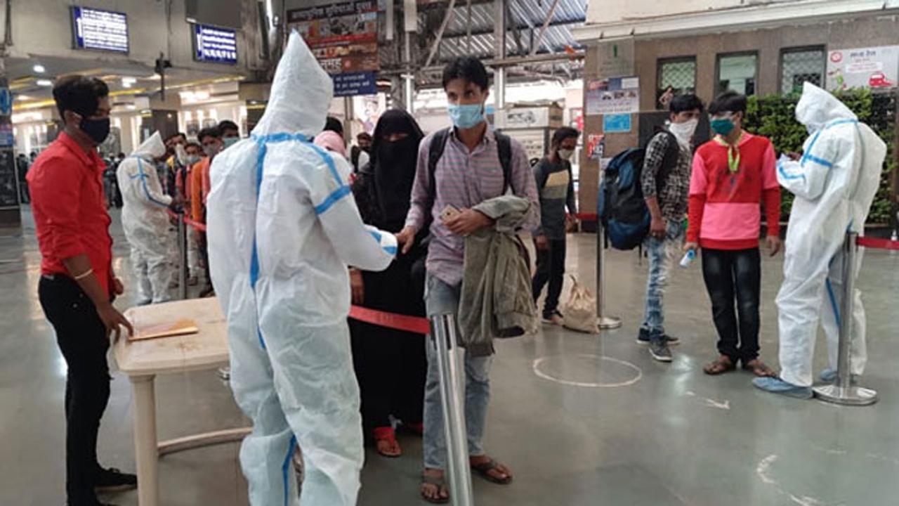 Five passengers from UK test COVID-19 positive at Delhi airport