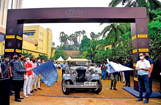 The participants included every generation - SL, S-Class, E-Class, Nurburg, the 230SL and the 190SL, cars from Mercedes’ 170V range;  the rally being flagged off