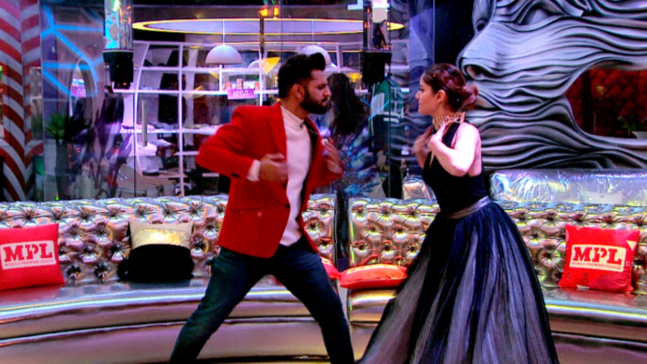 All of them then shacked a leg to some iconic Bollywood songs and the celebrations ended on a high note with a fun cake-cutting!