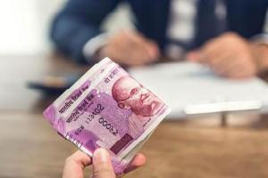 Mumbai: Class-I officer, son held for taking 2 sarees, Rs 2L as bribe
