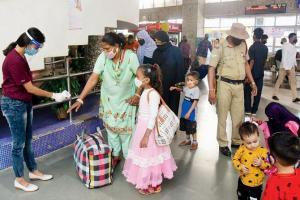 Passengers arriving in Mumbai pull chain to avoid COVID tests