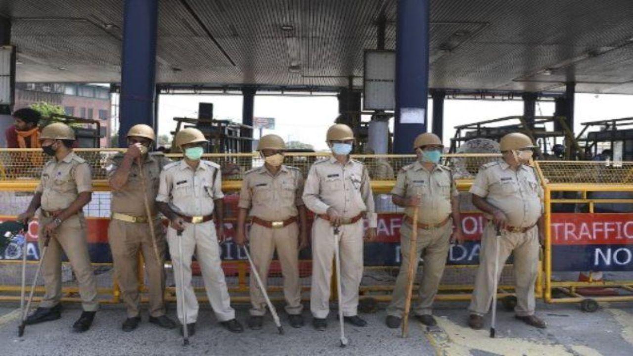 Delhi police raid lawyer Mehmood Pracha's office