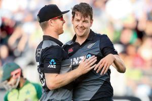 Duffy, Seifert star in New Zealand's 5-wicket win over Pakistan