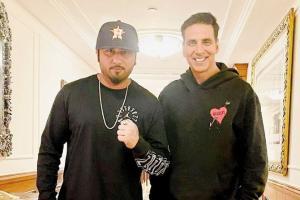 See Photo: When Yo Yo Honey Singh met Khiladi Akshay Kumar