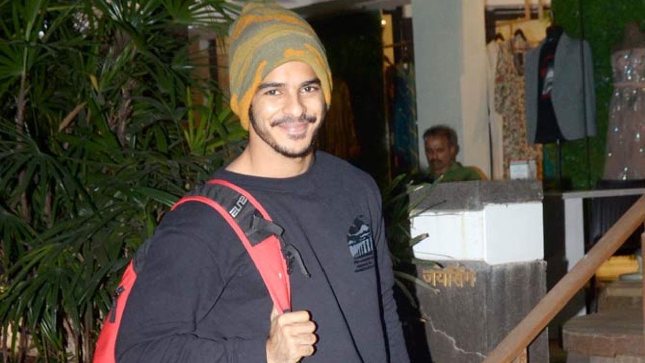 Inside Photo: Ishaan Khatter, Pet Cat 'Mr Smokey' send 'Frowny' seasons greetings