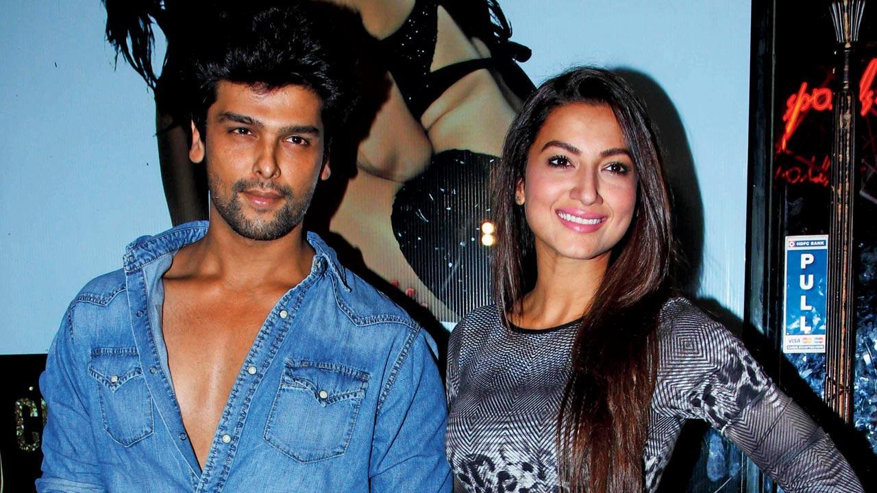 Uncanny coincidence: Kushal Tandon surprised after he bumps into ex Gauahar Khan on board a flight