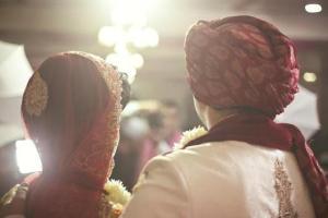 Bride calls off wedding after groom's friends drag her to dance floor