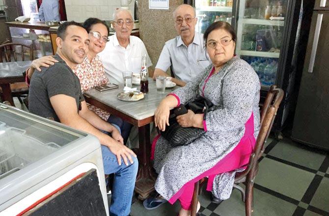 The Ferzandi brothers at Byculla Restaurant in 2018: Riaz Turner and his grandparents Zarine and Darius Ferzandi, with Plumarz and Parvin Ferzandi. Pic courtesy/Gilan Ferzandi
