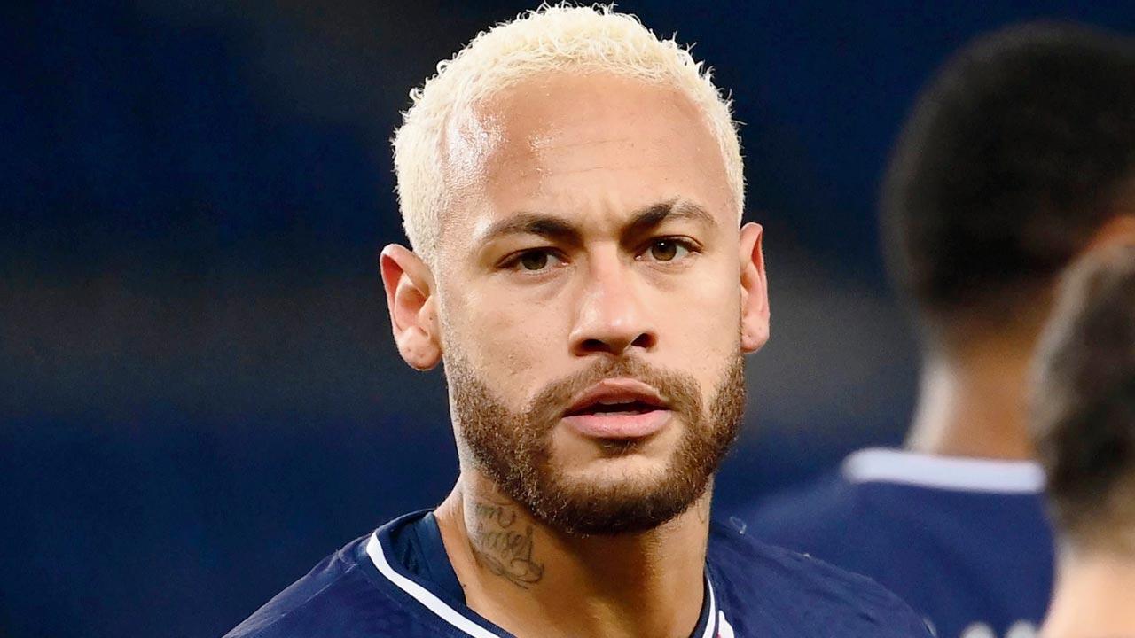 Neymar reportedly throwing 500-guest New Year's bash at beachside mansion