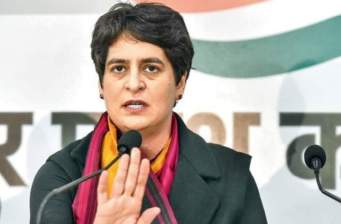 Congress march to Rashtrapati Bhavan against farm laws stopped, Priyanka Gandhi taken into custody