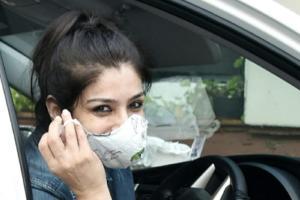 See Photo: Raveena Tandon turns 'Switzerlandkasharukh' in Himachal
