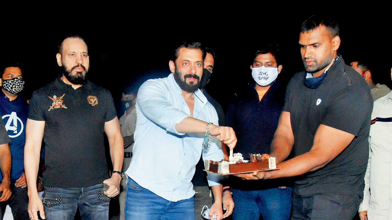 Salman Khan turns 55; actor keeps the celebration low-key at Panvel farmhouse