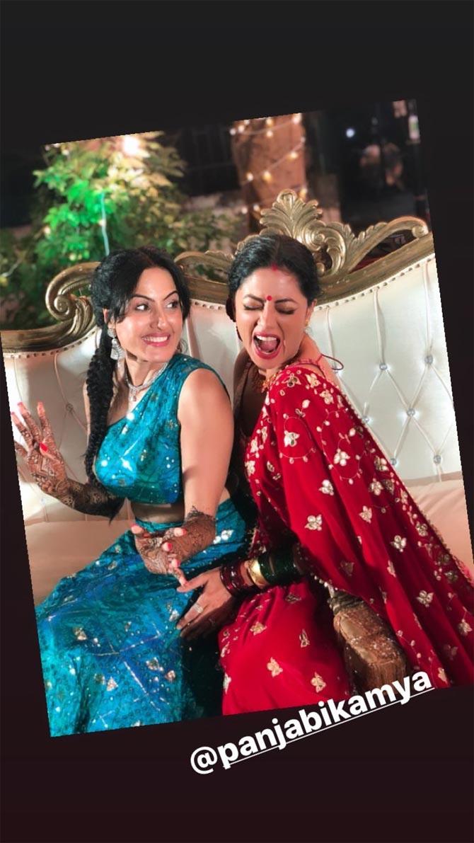 Kamya Panjabi and Kavita Kaushik even danced on the popular Karan Arjun song 'Mujh ko Ranaji maaf karna' and entertained the guests at the Mehendi ceremony.