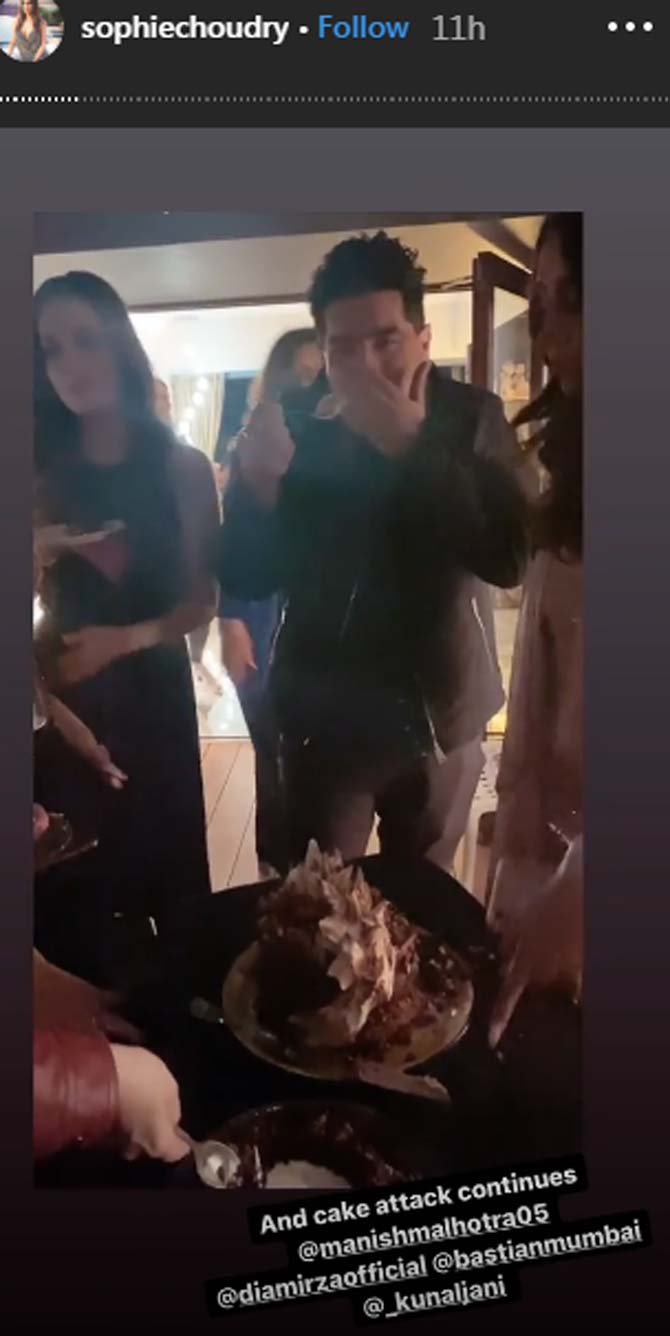 Sophie Choudry's Instagram stories were filled with umpteen videos from her birthday bash. This one is a screengrab from a video, which was shared by Sophie. She wrote alongside, 