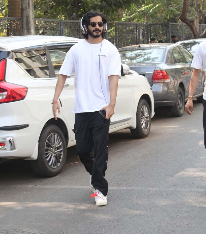Harshvardhan Kapoor has starred in two films so far- Mirzya and Bhavesh Joshi Superhero. He's now gearing up for Abhinav Bindra's biopic where he'll act opposite his dad, Anil Kapoor.