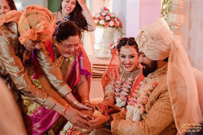 This picture of Shalabh Dang and Kamya Panjabi seem straight out of a Bollywood film where the excitement of the bride and the euphoria of the groom can clearly be seen!