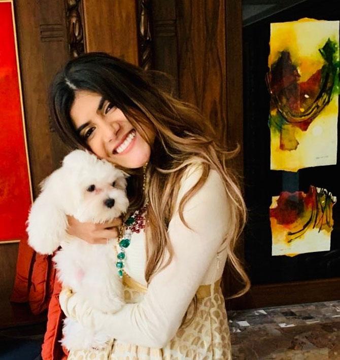 Ananya thanked Karan Kundra and Anushka Dandekar as she wrote, 