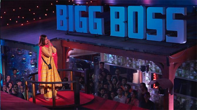 After surviving through all the highs and lows, the top 6 contestants got a chance to relive their entire journey. The presentation was given in front of the contestants' fans and supporters, who had been an integral part of their journey.