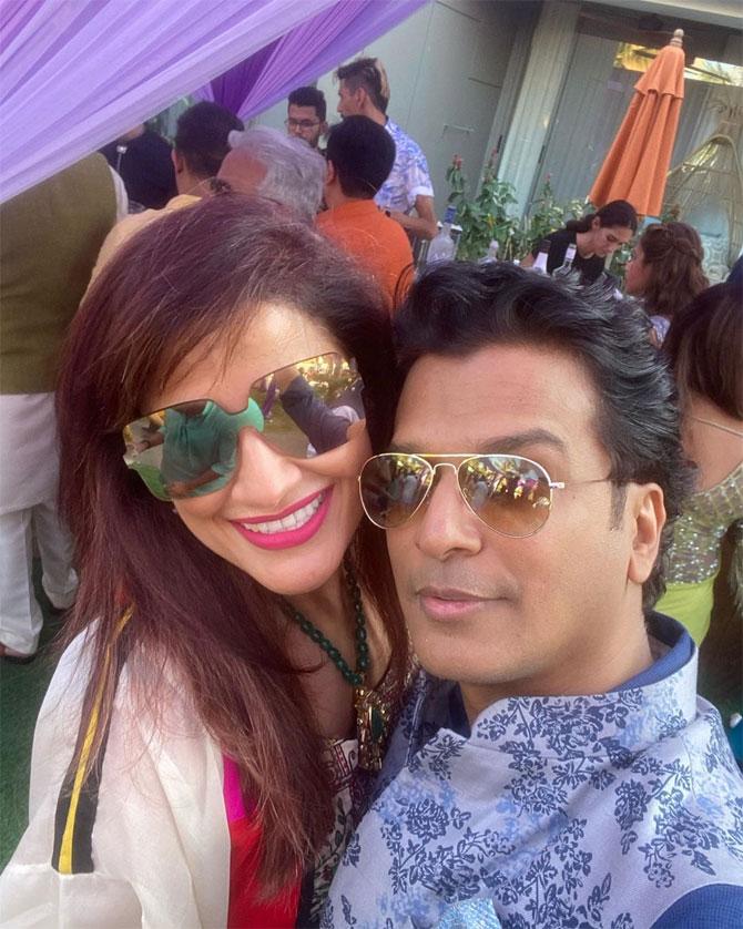 Director, Producer, Screenplay, Writer, Costume Designer and Choreographer Vikram Phadnis was also present for the wedding. He posed with Yasmin Karachiwala at the Mehendi ceremony.