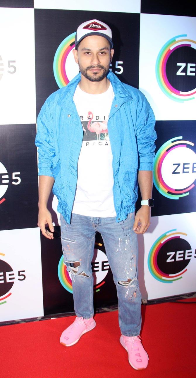 Kunal Kemmu showed off his uber-cool side as she attended the party hosted in the city.