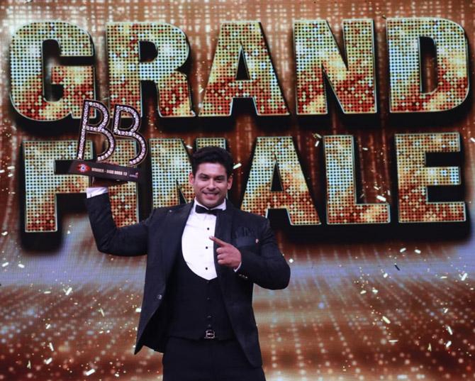 There's a saying, All's Well That Ends Well. Sidharth Shukla was often taunted for being in the bad books by the viewers due to his constant fights with other contestants inside the Bigg Boss house. But in the end, Sidharth defeated all the contestants and emerged as the winner of Bigg Boss 13
