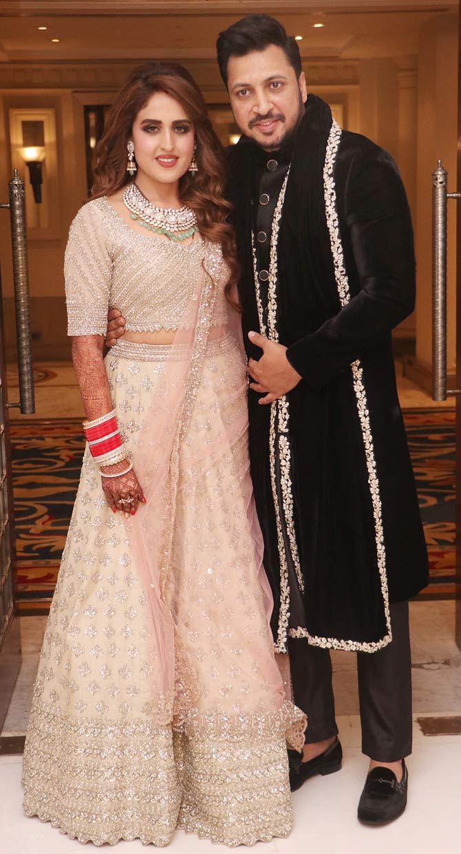 Veteran producer and celebrity manager Rikku Rakesh Nath's daughter Dakshina tied the knot at a Gurudwara in Santacruz. A grand reception was hosted by Rikku for the couple at a 5-star hotel in Andheri. All pictures/Yogen Shah and Pallav Paliwal