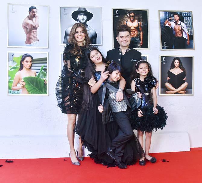 Ace fashion photographer Dabboo Ratnani hosted a huge event for 21st annual Calendar Launch, and it was no less than a grand glitzy affair! Dabboo seen posing with wife Manisha, kids Myrah, Shivaan and Kiara. All pictures/Satej Shinde, Yogen Shah and Pallav Paliwal.