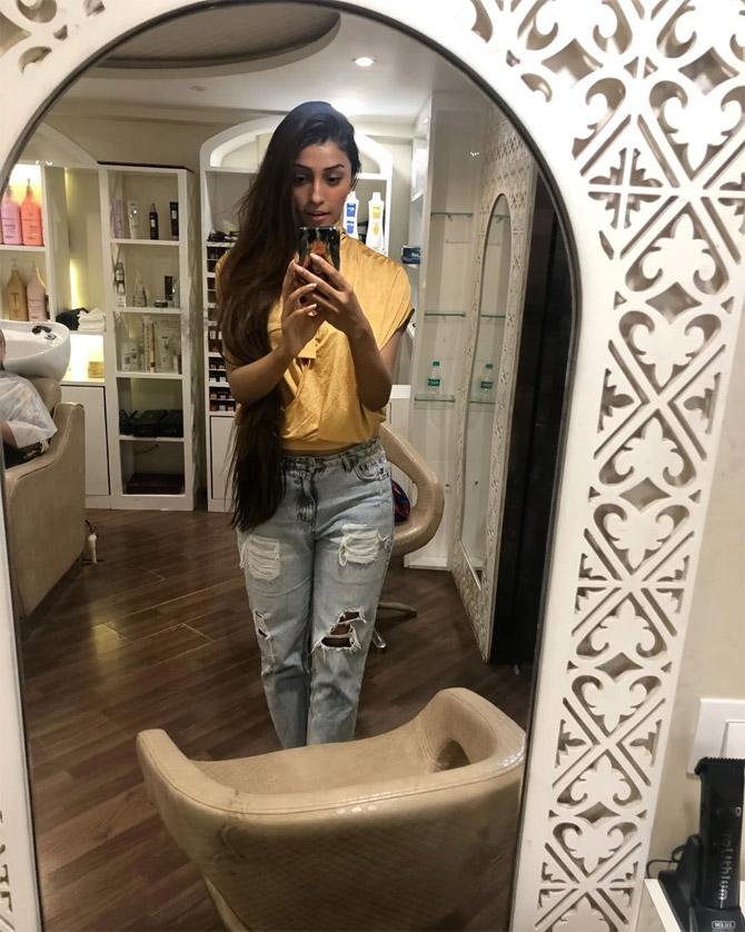 Deepal Shaw also featured in the Baby Doll Album's 'Leke Pehla Pehla Pyaar' remix. Her hot 'school girl' get up was the highlight of all her item numbers that helped her climb the ladder to fame.