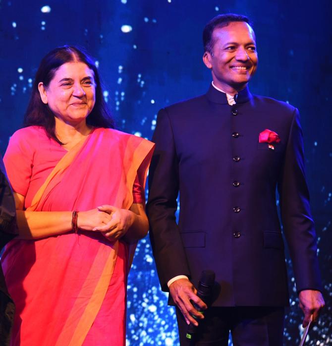 Maneka Gandhi and Naveen Jindal snapped by the paparazzi as they attended the award function together hosted in Mumbai.