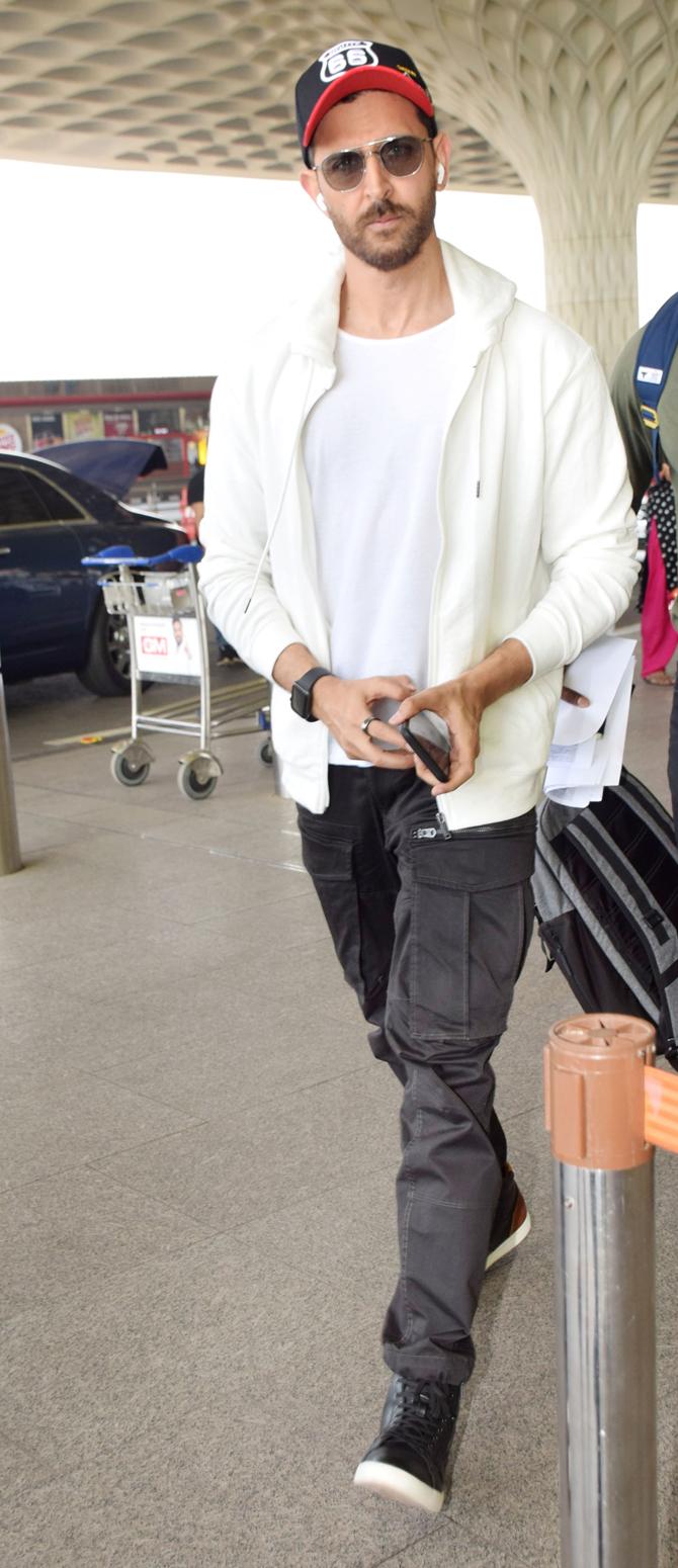 Hrithik Roshan was also spotted at the Mumbai airport. The actor, on the work front, was last seen in Aditya Chopra's War, along with Tiger Shroff and Vaani Kapoor.