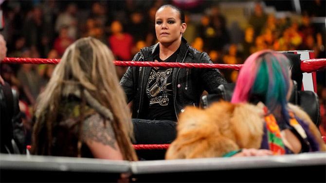Shayna Baszler was the last to make an entry and the final one to sign the contract. After a brawl ensued the champ made an entrance.