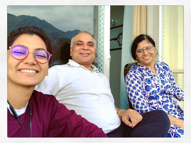 After Nepal, Sriti's family finally moved to New Delhi, where she completed her schooling from Laxman Public School and pursued her bachelor of arts in English from Sri Venkateshwara College, New Delhi.