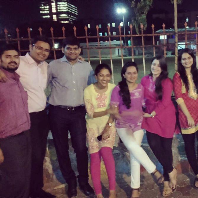 Natasha shared this throwback picture from her working days. In the picture, Natasha can be seen donning a pink Kurti with black leggings. While sharing this picture, Natasha wrote: After work at Matunga with office BFFs!

