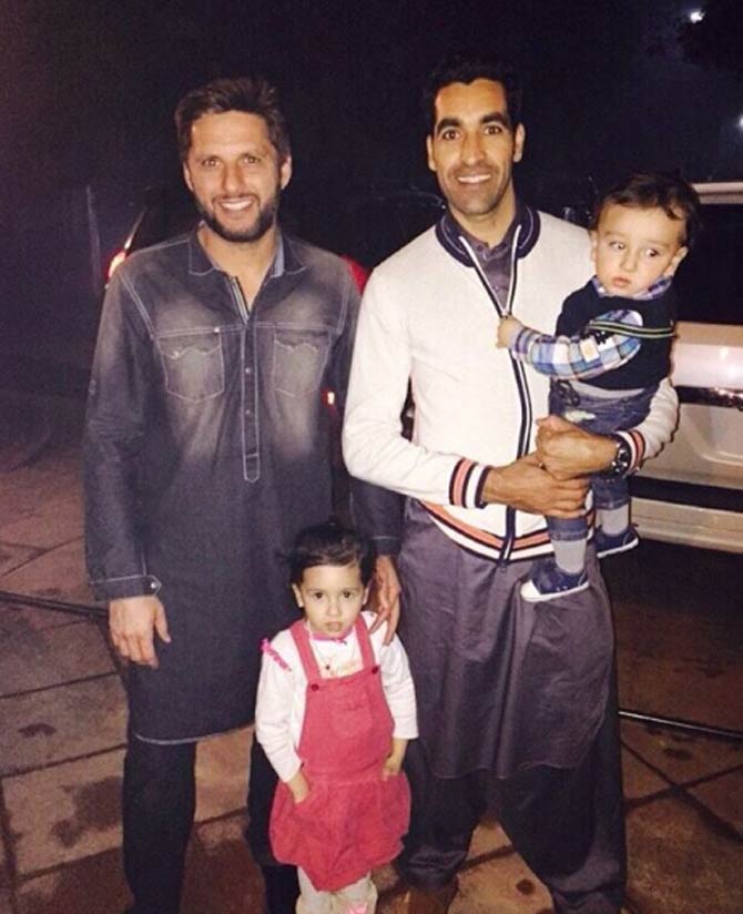 In picture: Shahid Afridi with Pakistan pacer Umar Gul and their daughters during a dinner