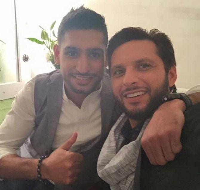 In picture: Shahid Afridi with American boxer Amir Khan