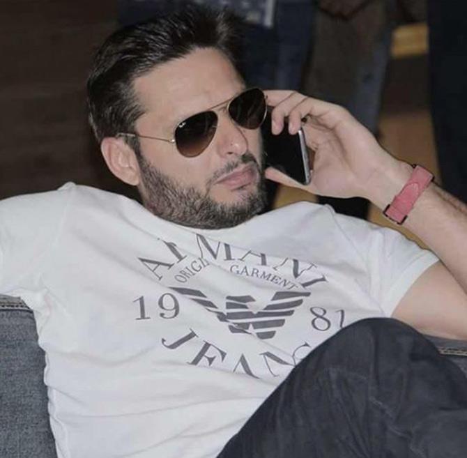 Shahid Afridi turns 42: Rare photos with his wife Nadia and 5 daughters