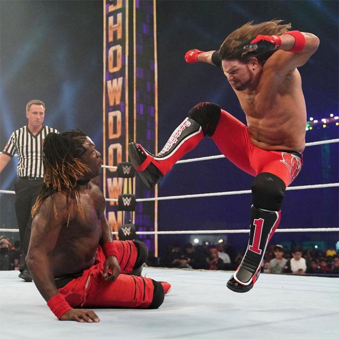 AJ Styles, who was the next entrant made short work of R-Truth, showcasing why he is one of the best WWE superstars. Rey Mysterio was supposed to enter next but was taken out by The O.C.