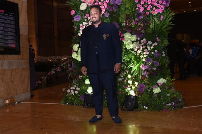 Congress leader and Bandra East MLA Zeeshan Siddique also graced the wedding reception of Armaan Jain. The 27-year-old politician who came into the limelight after defeating Sena's Vishwanath Mahadeshwar in the recently concluded Maharashtra Assembly Elections was seen posing for the lenses