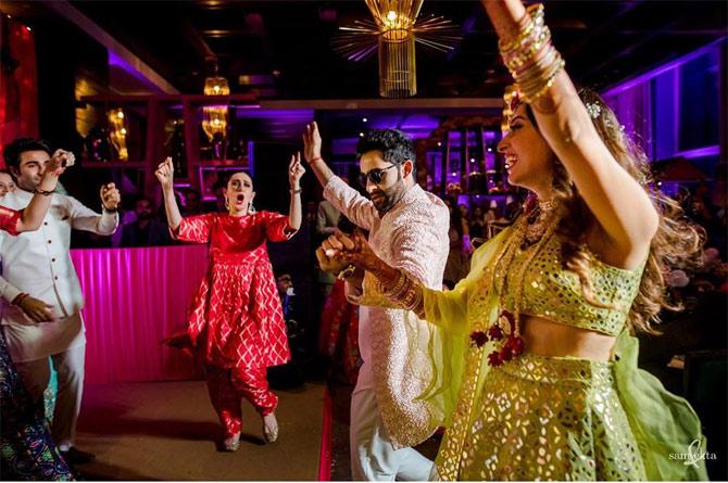 There were also adorable pictures from inside the party where she could be seen dancing with Armaan Jain, Aadar Jain, Anissa Malhotra, and of course, her daughter, Samaira Kapur. They all could be seen dancing and letting their hair down.
