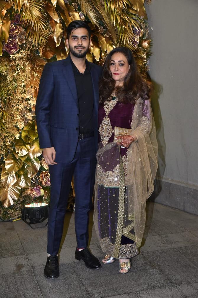 While Anil Ambani gave a miss to the wedding bash, his wife Tina Ambani came for the gala night with her son Jai Anmol Ambani in style. For the bash, Tina opted for an ethnic ensemble in hues of navy blue and purple. 