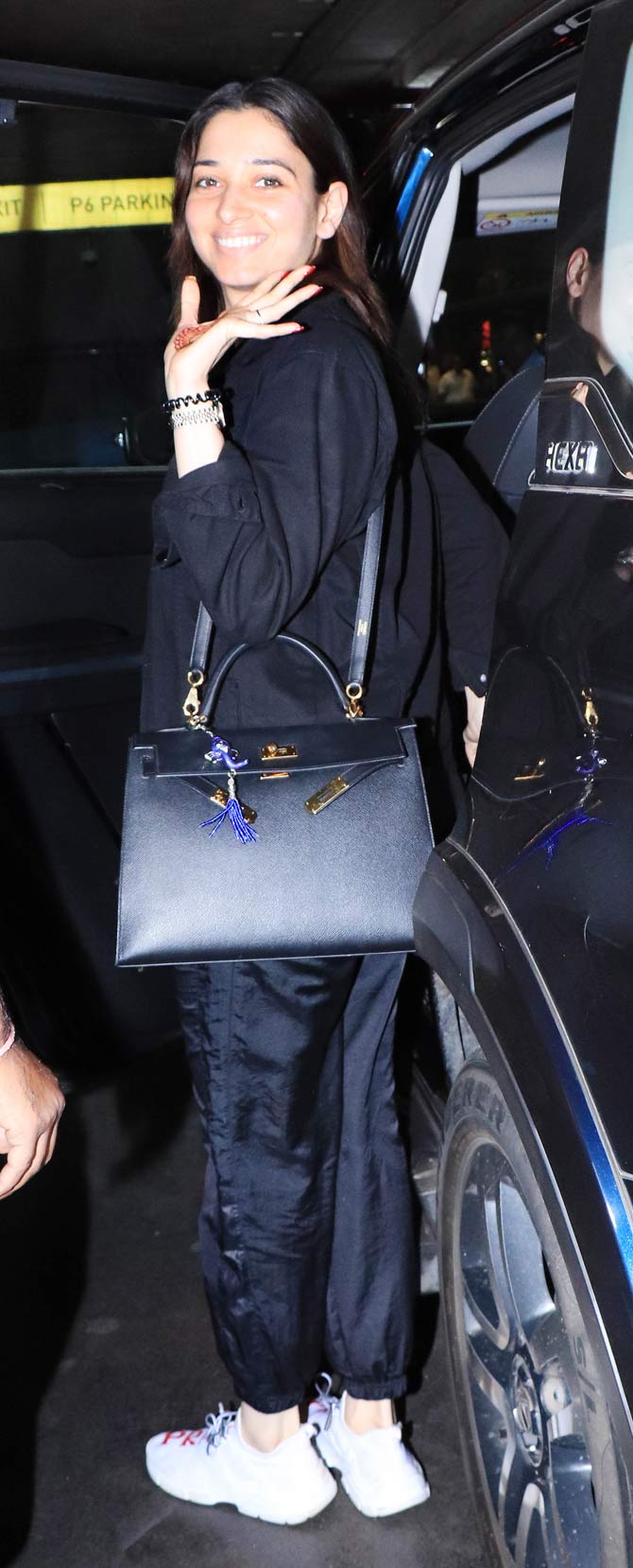 Deepika with birkin  Hermes bag birkin, 2011 fashion trends