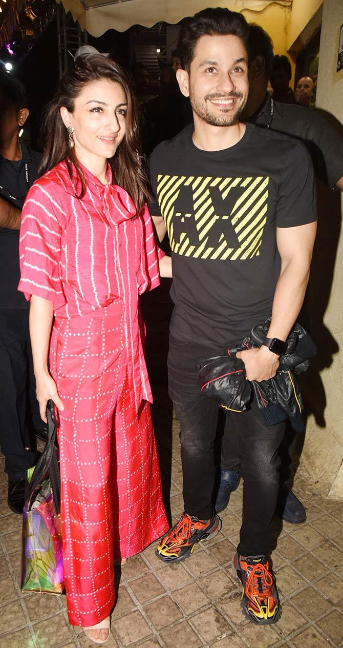 Soha Ali Khan also attended the special screening of Malang along with husband Kunal Kemmu, who also plays a pivotal role in the movie.
