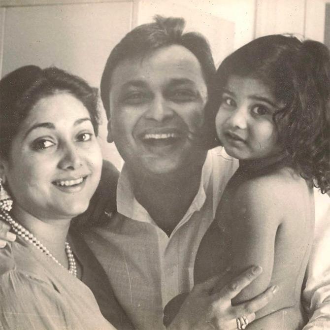 Tina Ambani shared this rare childhood picture of her son Jai Anmol on his birthday. In the picture, Tina and Anil Ambani are seen sharing a light moment with a young Anmol.