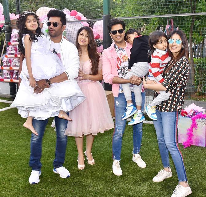 Sharad Kelkar opted for a white sweatshirt, paired with basic denim for the birthday celebration. Keerti Kelkar looked as cute as a button in an A-line dress. Birthday girl Kesha was looking no less than a princess in a white gown.