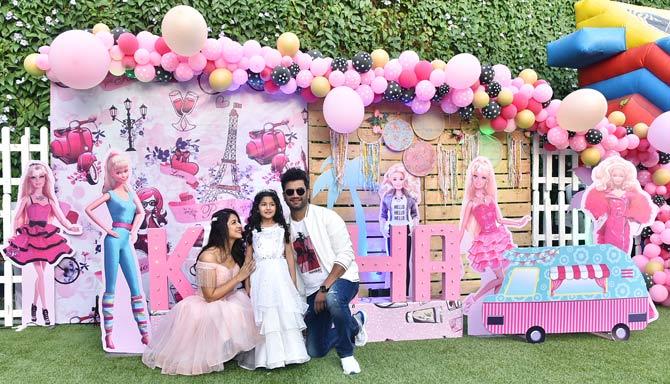 Here's how Sharad Kelkar and Keerti Kelkar's daughter Kesha Kelkar's birthday celebration looked like! Adorable, isn't it?