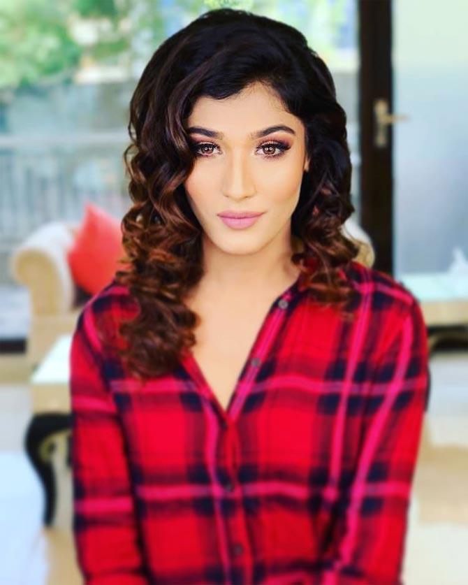 She adds that self growth should be the ultimate aim and one should stop making excuses. She also said that one should love themselves and work on themselves. 