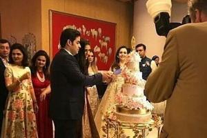 Old photos of Akash and Shloka's six-tier engagement cake go viral