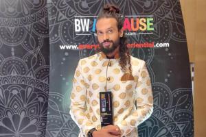 Clince Varghese wins Best Corporate Emcee of India at BW Applause award