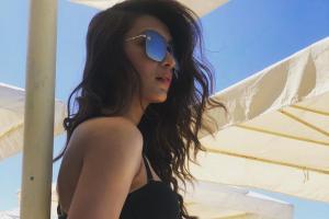 These photos reveal Mimi Chakraborty's love for the colour black