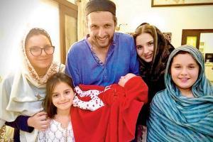 Pakistan cricket star Shahid Afridi welcomes fifth daughter